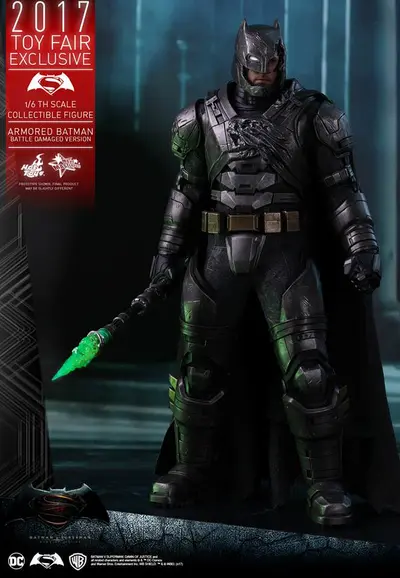 MMS 417 Armored Batman (Battle Damaged)